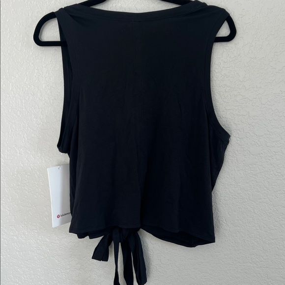 NWT Lululemon Time to Restore Tank In Black. Size 12 - Picture 7 of 10